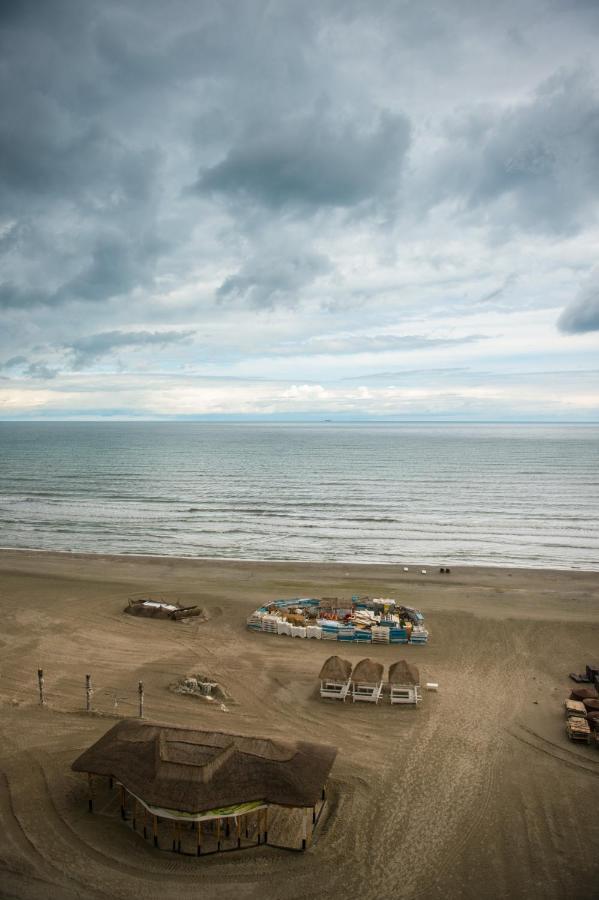 Luxury Promenada Apartment - Frontal Beachfront Mamaia Nord Năvodari Extérieur photo