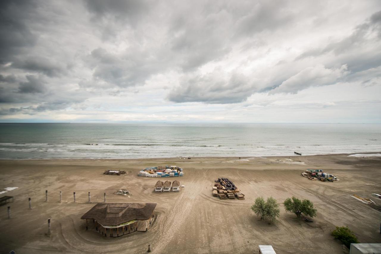 Luxury Promenada Apartment - Frontal Beachfront Mamaia Nord Năvodari Extérieur photo