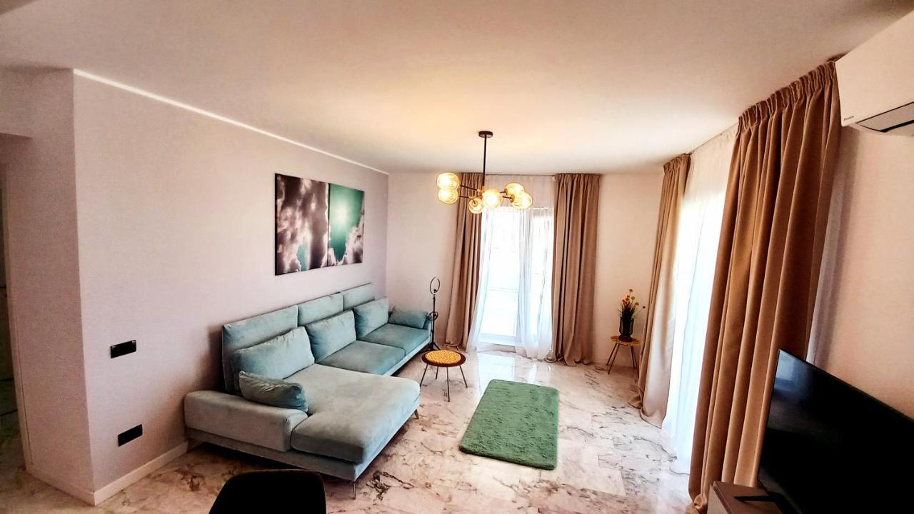 Luxury Promenada Apartment - Frontal Beachfront Mamaia Nord Năvodari Extérieur photo