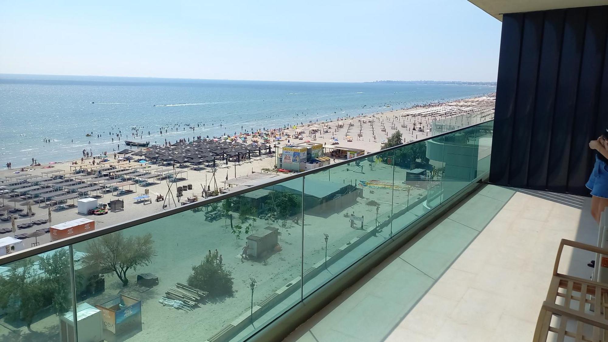 Luxury Promenada Apartment - Frontal Beachfront Mamaia Nord Năvodari Extérieur photo